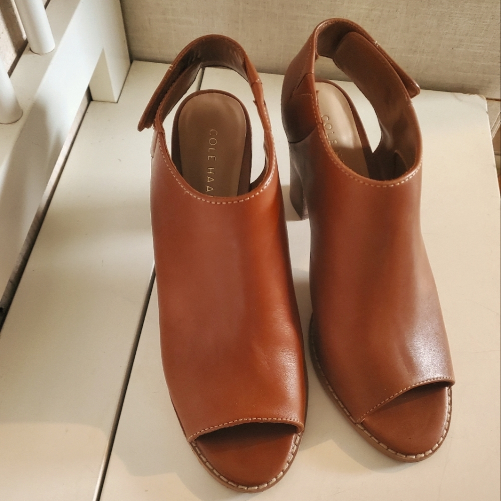 Cole Haan Women Open Toe Brown Wedge Shoes Size 8.5